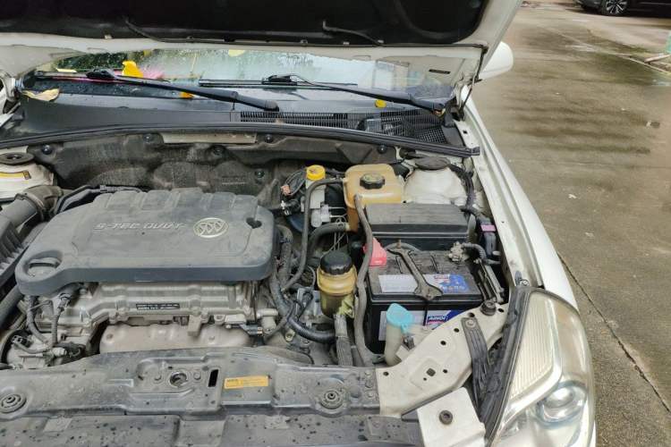 Used Buick Excelle 2013 1.5L Automatic Classic Model Engine Bay Left