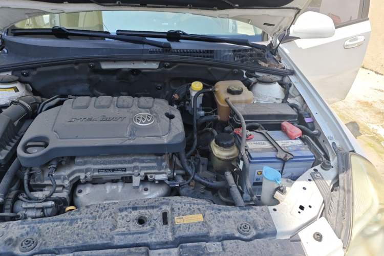 Used Buick Excelle 2013 1.5L Automatic Luxury Model Engine Bay Left