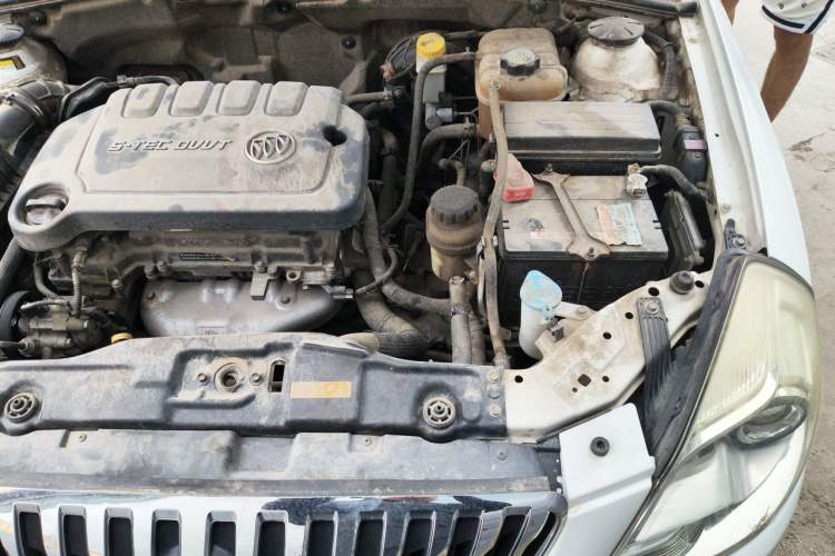 Used Buick Excelle 2013 1.5L Automatic Luxury Model Engine Bay Left