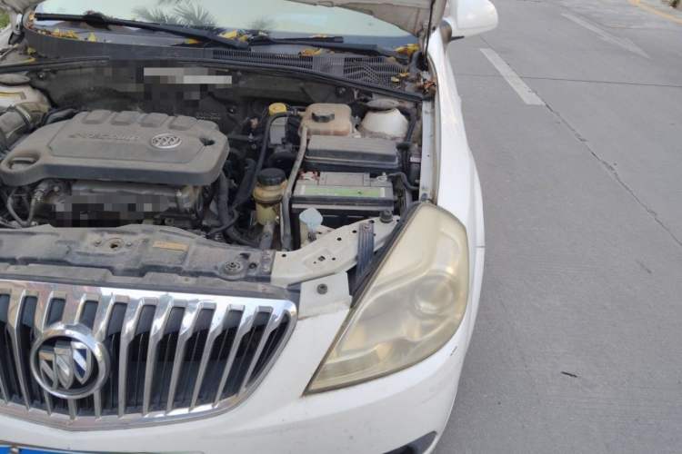 Used Buick Excelle 2013 1.5L Automatic Classic Model Engine Bay Left