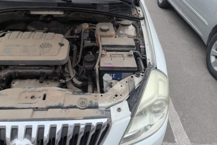 Used Buick Excelle 2013 1.5L Automatic Classic Model Engine Bay Left