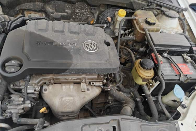 Used Buick Excelle 2013 1.5L Automatic Classic Model Engine Bay Left
