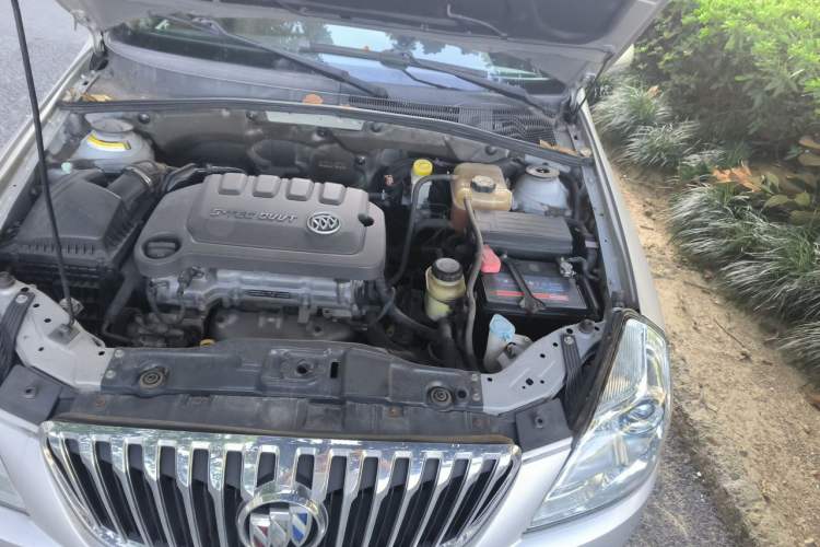 Used Buick Excelle 2013 1.5L Automatic Classic Model Engine Bay Left