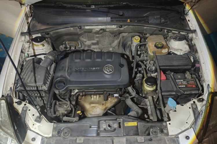 Used Buick Excelle 2013 1.5L Manual Luxury Model Engine Bay