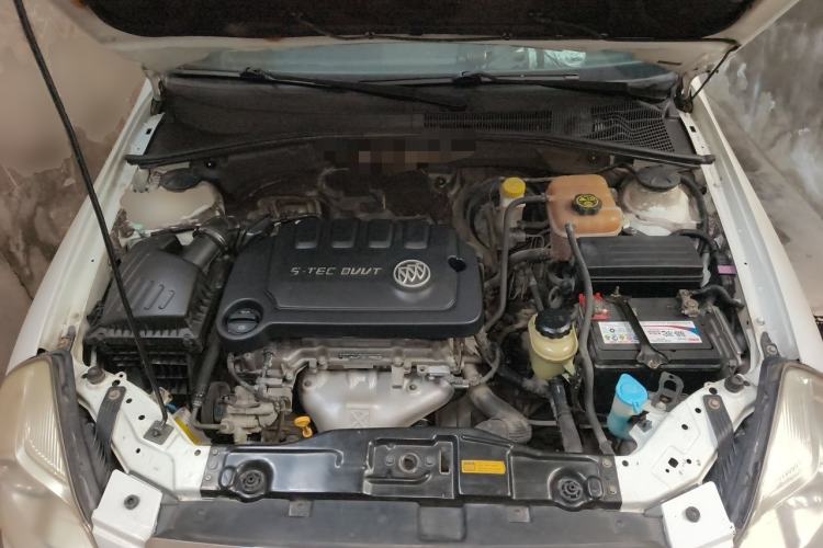 Used Buick Excelle 2013 1.5L Manual Classic Model Engine Bay