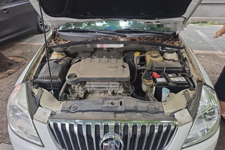 Used Buick Excelle 2013 1.5L Manual Classic Model Engine Bay