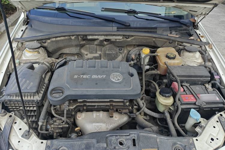 Used Buick Excelle 2013 1.5L Automatic Classic Model Engine Bay