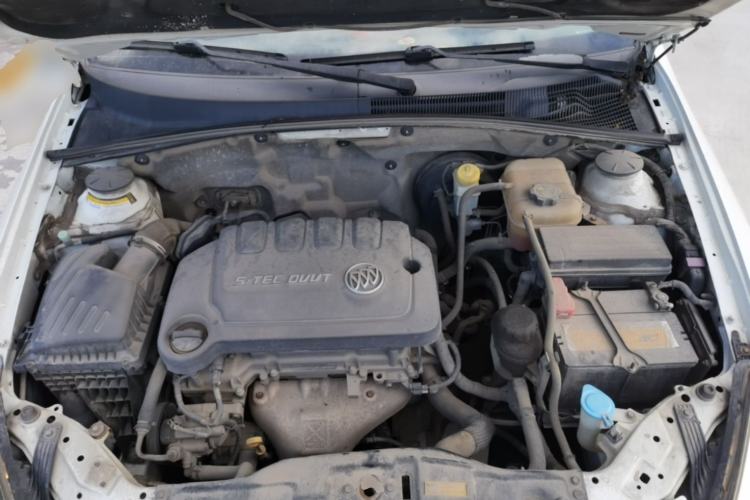 Used Buick Excelle 2013 1.5L Manual Classic Model Engine Bay