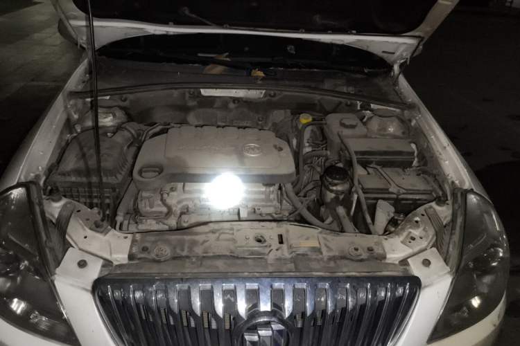 Used Buick Excelle 2013 1.5L Manual Classic Model Engine Bay