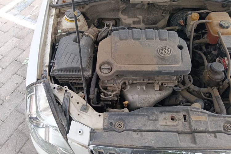 Used Buick Excelle 2013 1.5L Automatic Classic Model Engine Bay Right