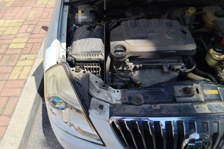 Used Buick Excelle 2013 1.5L Manual Classic Model Engine Bay Right