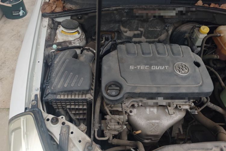Used Buick Excelle 2013 1.5L Manual Luxury Model Engine Bay Right