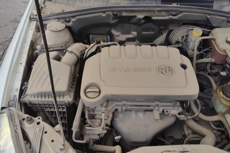 Used Buick Excelle 2013 1.5L Automatic Classic Model Engine Bay Right