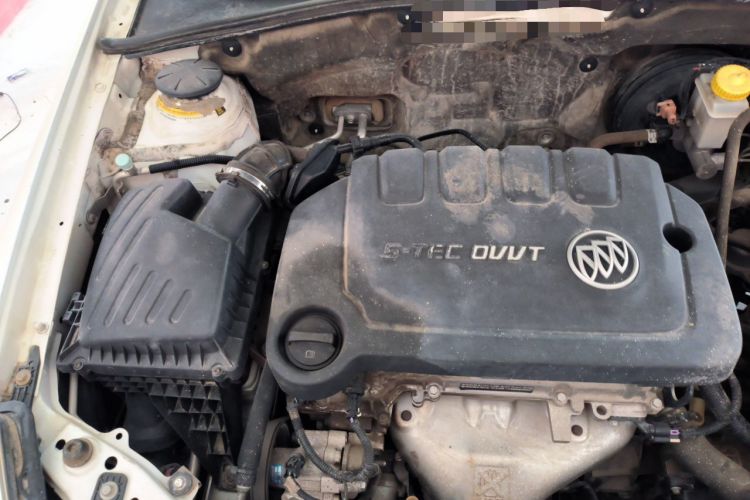 Used Buick Excelle 2013 1.5L Automatic Classic Model Engine Bay Right