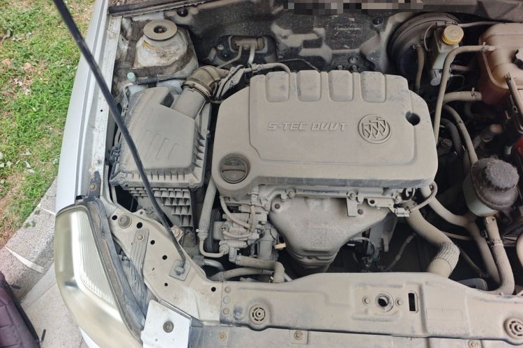 Used Buick Excelle 2013 1.5L Manual Luxury Model Engine Bay Right