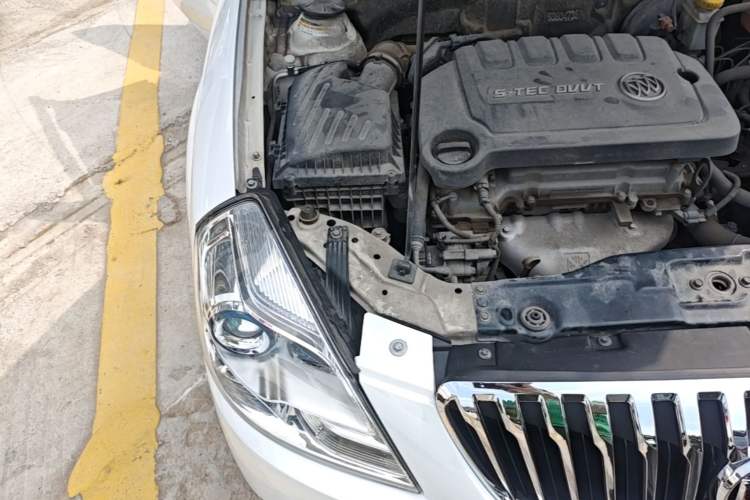 Used Buick Excelle 2013 1.5L Automatic Classic Model Engine Bay Right