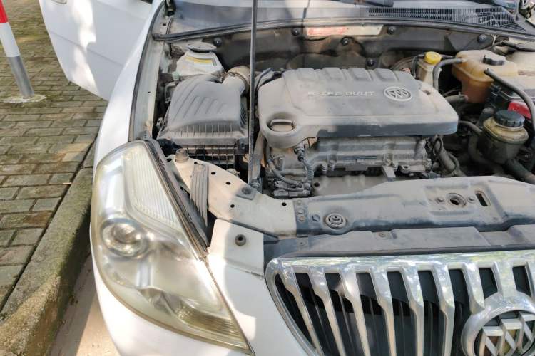 Used Buick Excelle 2013 1.5L Automatic Luxury Model Engine Bay Right