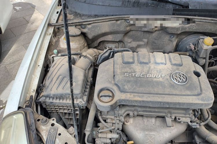 Used Buick Excelle 2013 1.5L Automatic Classic Model Engine Bay Right