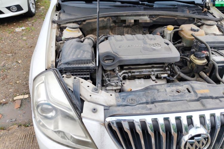 Used Buick Excelle 2013 1.5L Automatic Luxury Model Engine Bay Right