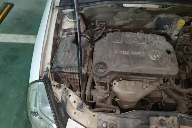 Used Buick Excelle 2013 1.5L Automatic Luxury Model Engine Bay Right