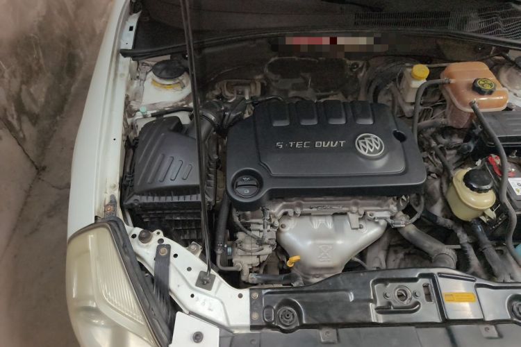 Used Buick Excelle 2013 1.5L Manual Classic Model Engine Bay Right
