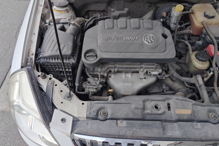 Used Buick Excelle 2013 1.5L Automatic Classic Model Engine Bay Right
