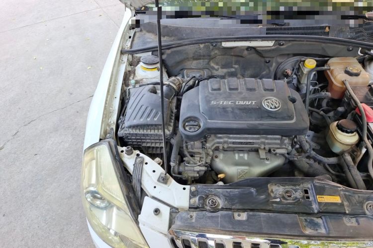 Used Buick Excelle 2013 1.5L Automatic Luxury Model Engine Bay Right