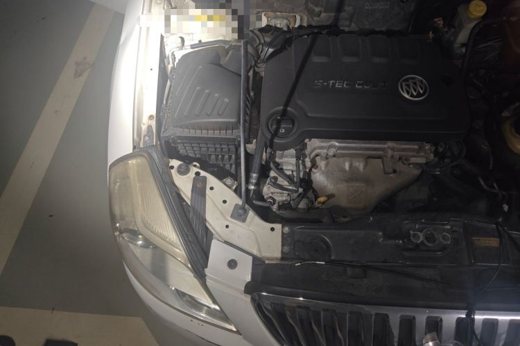 Used Buick Excelle 2013 1.5L Automatic Classic Model Engine Bay Right