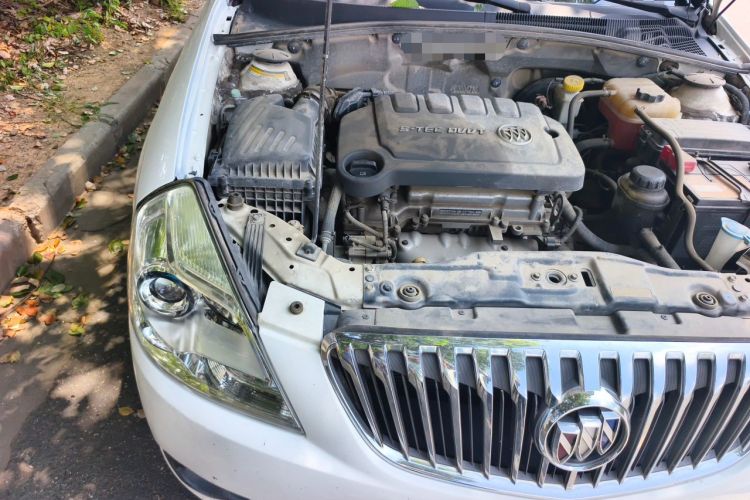 Used Buick Excelle 2013 1.5L Automatic Classic Model Engine Bay Right