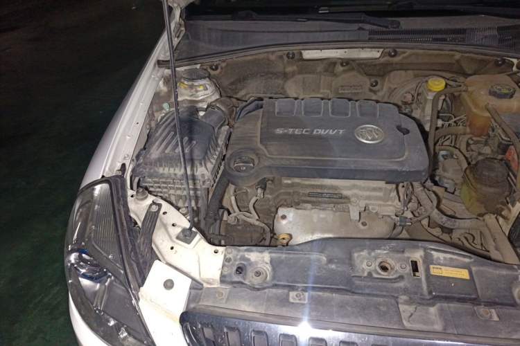 Used Buick Excelle 2013 1.5L Automatic Classic Model Engine Bay Right