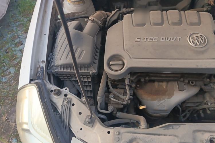Used Buick Excelle 2013 1.5L Automatic Classic Model Engine Bay Right