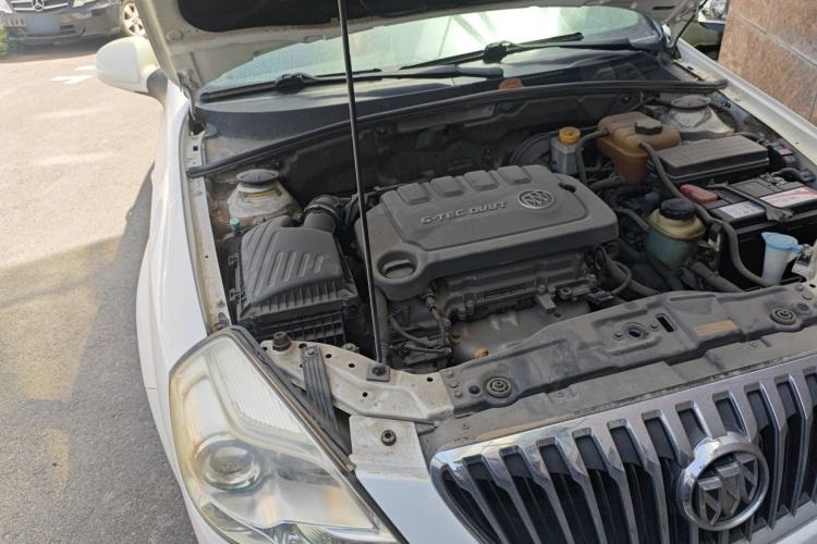 Used Buick Excelle 2013 1.5L Manual Classic Model Engine Bay Right