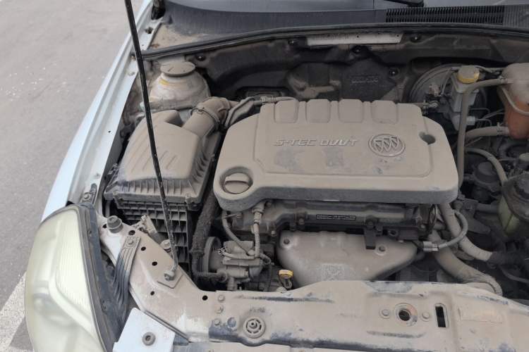 Used Buick Excelle 2013 1.5L Automatic Classic Model Engine Bay Right