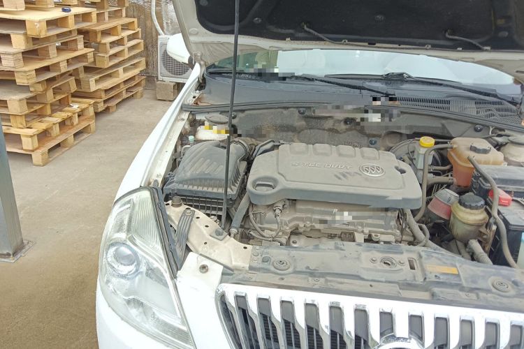 Used Buick Excelle 2013 1.5L Manual Classic Model Engine Bay Right