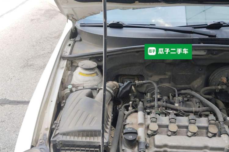 Used Buick Excelle 2013 1.5L Automatic Classic Model Engine Bay Right