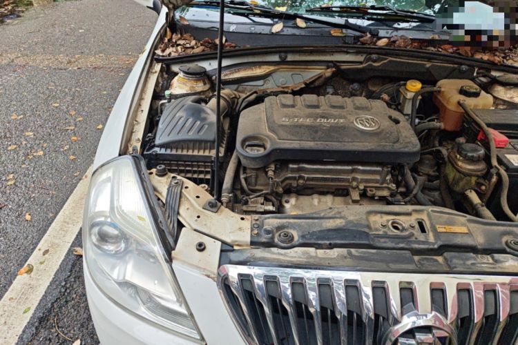 Used Buick Excelle 2013 1.5L Automatic Classic Model Engine Bay Right