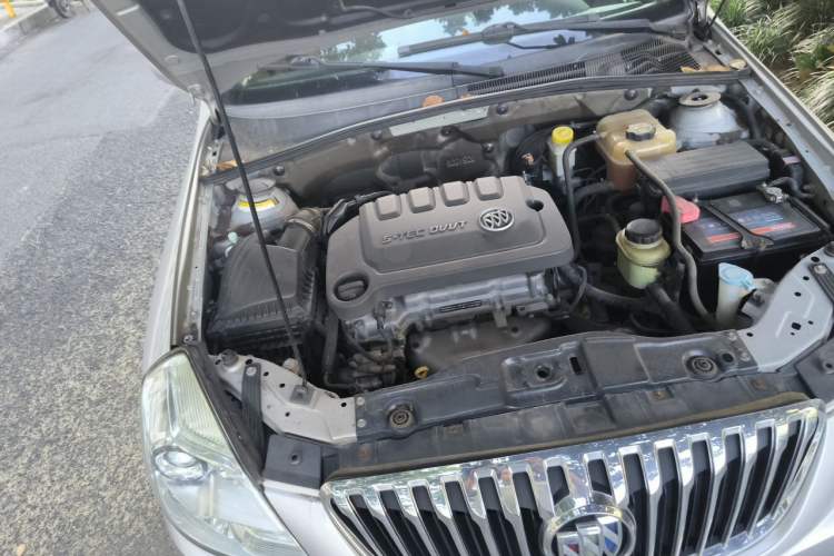 Used Buick Excelle 2013 1.5L Automatic Classic Model Engine Bay Right