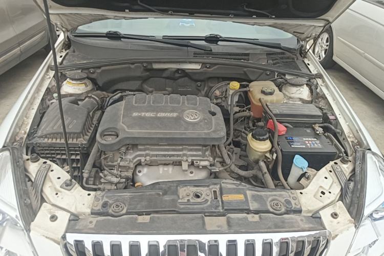 Used Buick Excelle 2013 1.5L Automatic Classic Model Engine Bay