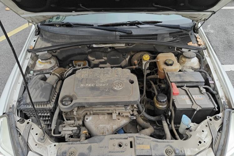Used Buick Excelle 2013 1.5L Automatic Classic Model Engine Bay