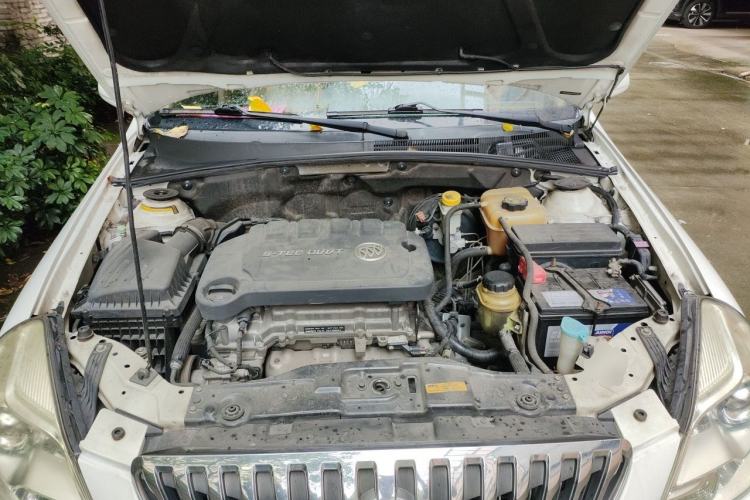 Used Buick Excelle 2013 1.5L Automatic Classic Model Engine Bay