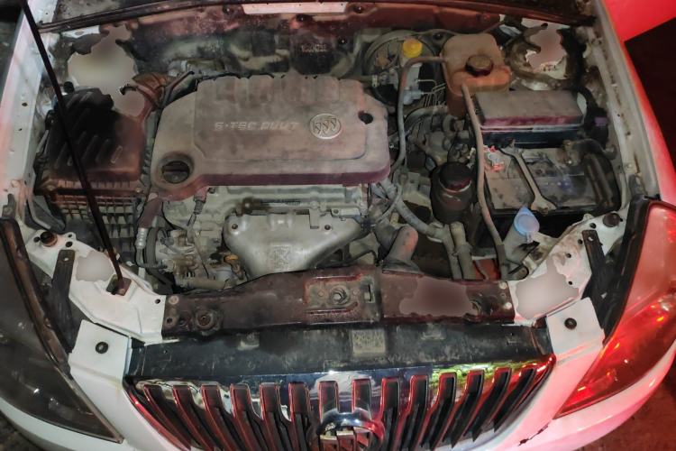 Used Buick Excelle 2013 1.5L Automatic Classic Model Engine Bay