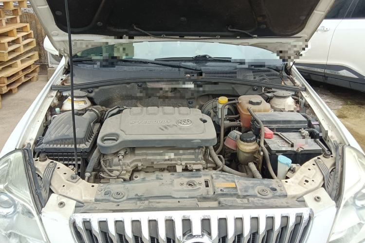 Used Buick Excelle 2013 1.5L Manual Classic Model Engine Bay