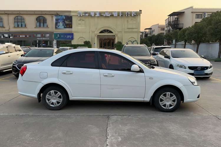 Used Buick Excelle 2013 1.5L Manual Classic Model Exterior 2