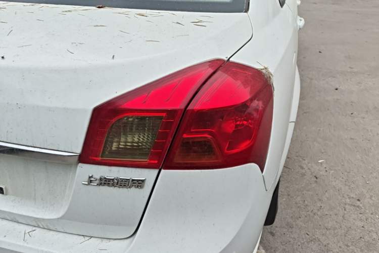 Used Buick Excelle 2013 1.5L Automatic Luxury Model Exterior 3