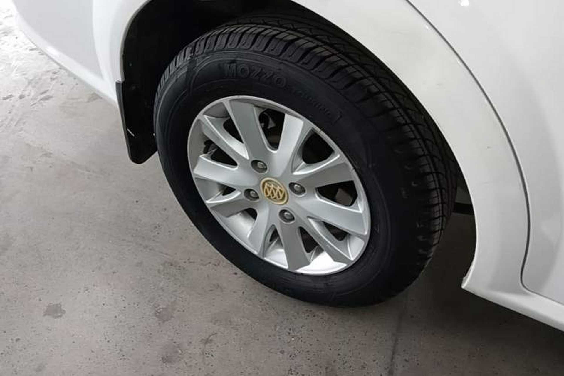 Used Buick Excelle 2013 1.5L Automatic Classic Model Exterior 5