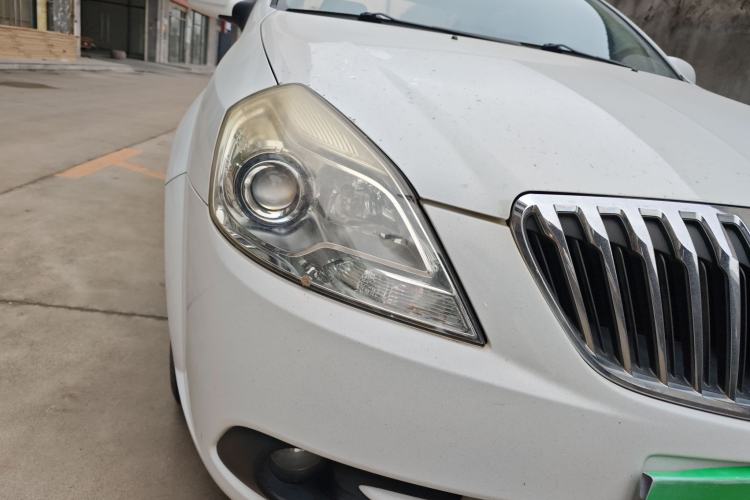 Used Buick Excelle 2013 1.5L Automatic Classic Model Exterior 6