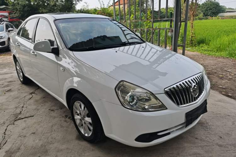 Used Buick Excelle 2013 1.5L Automatic Luxury Model Front Right 45 Deg