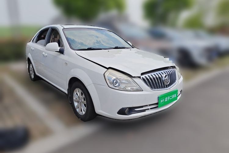 Used Buick Excelle 2013 1.5L Manual Classic Model Front Right 45 Deg