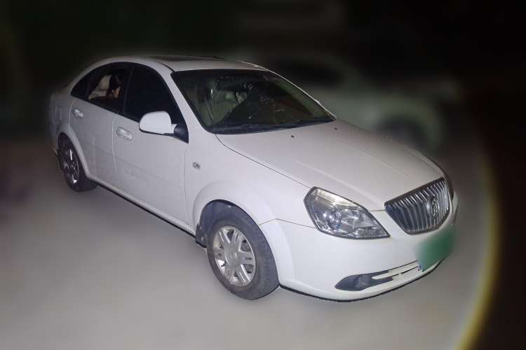 Used Buick Excelle 2013 1.5L Manual Classic Model Front Right 45 Deg