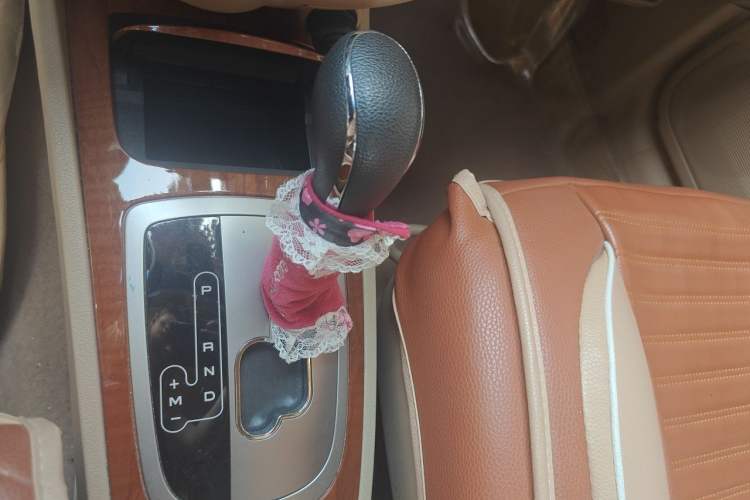 Used Buick Excelle 2013 1.5L Automatic Luxury Model Gear Lever